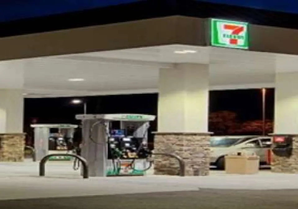 7-Eleven, Forest Avenue, Staten Island, NY